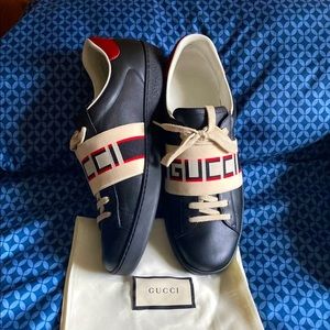 Men’s Gucci shoes in original box & Gucci dust bag